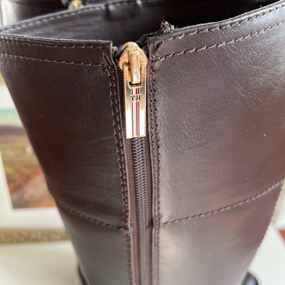 Tommy Hilfiger Brown Riding Heeled Boots with Classic Design Size 9 - Picture 9 of 13